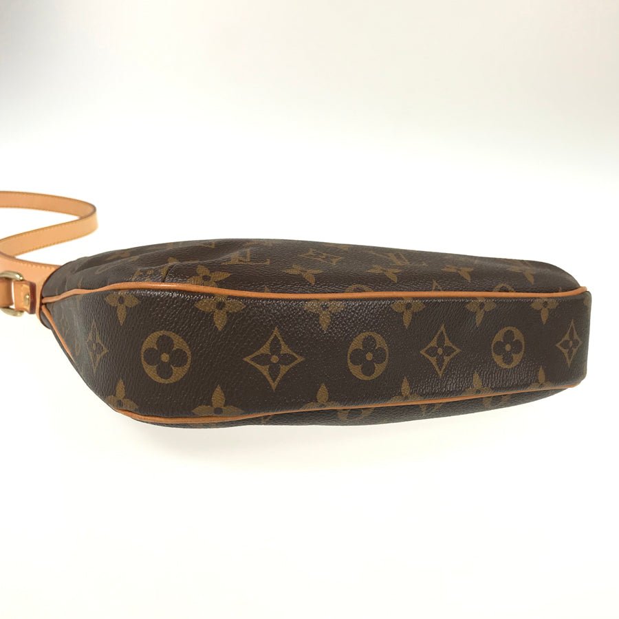 LOUIS VUITTON Shoulder Bag | AlmaBagz - Image 3
