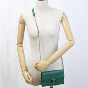 GUCCI 615523 Interlocking G Chain wallet leather Green Women | AlmaBagz