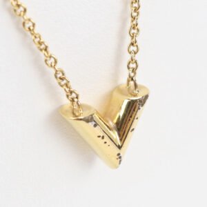 LOUIS VUITTON M61083 Necklace Necklace Essential V pendant Gold Plated gold unisex | AlmaBagz