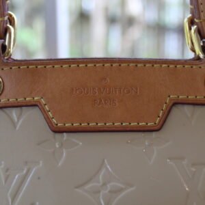 Louis Vuitton Brea MM, Vernis Monogram Leather Beige | AlmaBagz
